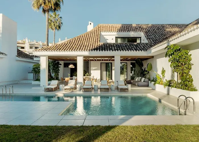 Вилла Anfitrion & *