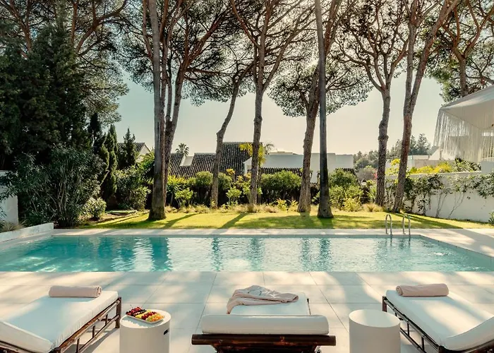 Anfitrion & Вилла